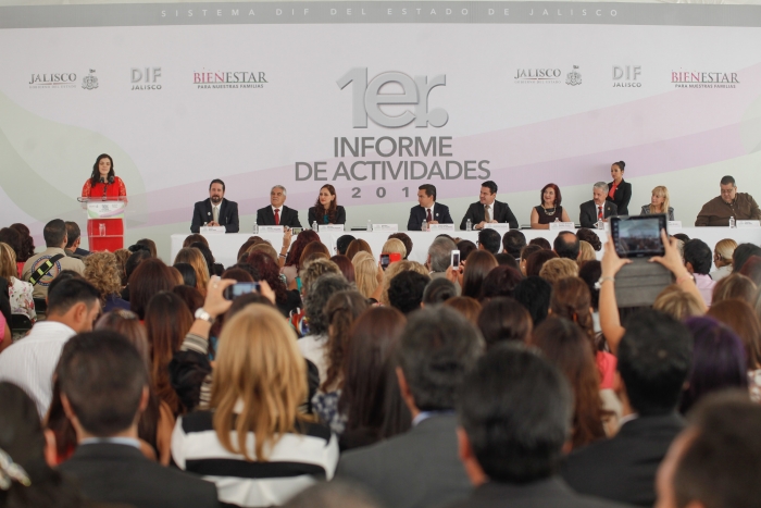 Imagen alusiva a la nota Asiste Gobernador al Primer Informe de Actividades de la Presidenta del DIF Jalisco