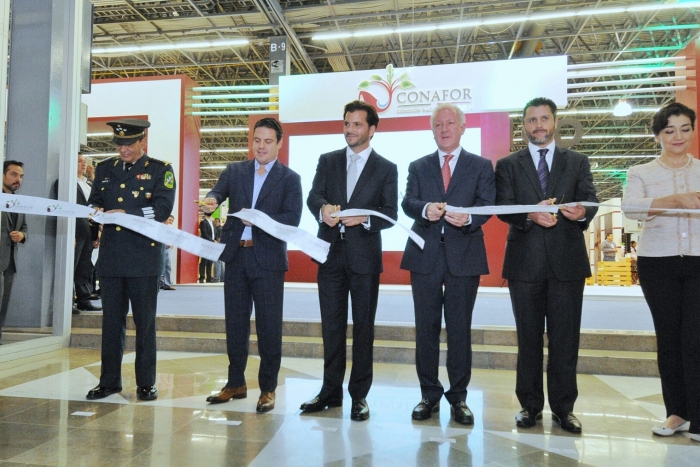 Imagen alusiva a la nota Agenda verde, prioridad en Jalisco: Aristóteles Sandoval