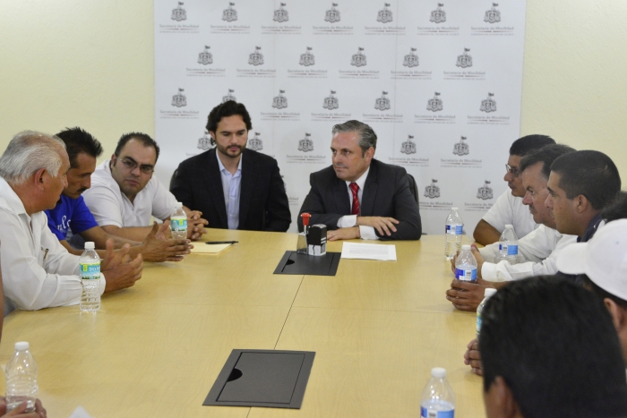 Imagen alusiva a la nota La Ley de Movilidad sólo reconoce taxis y radiotaxis: SEMOV