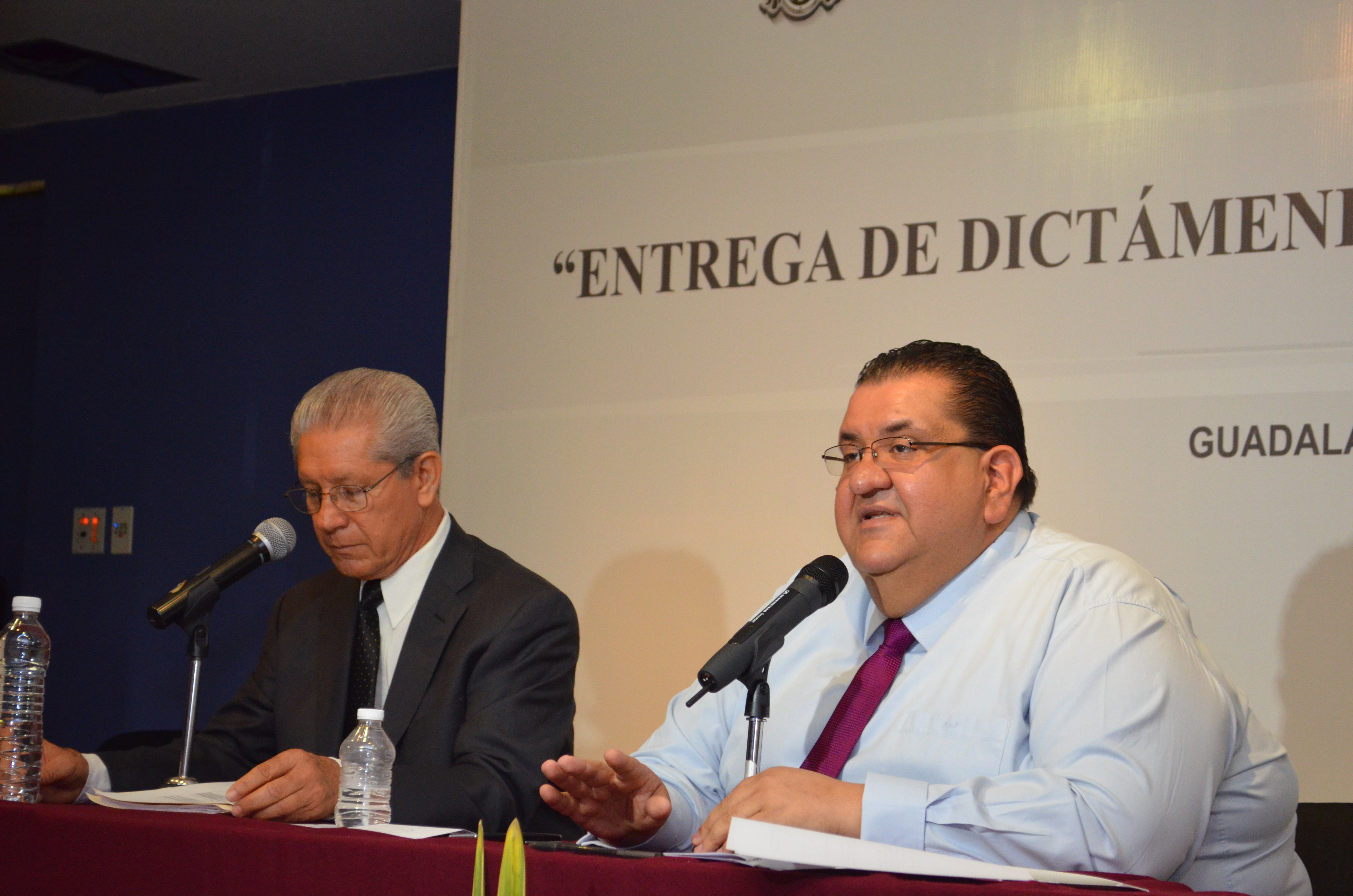 Detalla SE pormenores del concurso de Plazas Docentes 2013 -2014