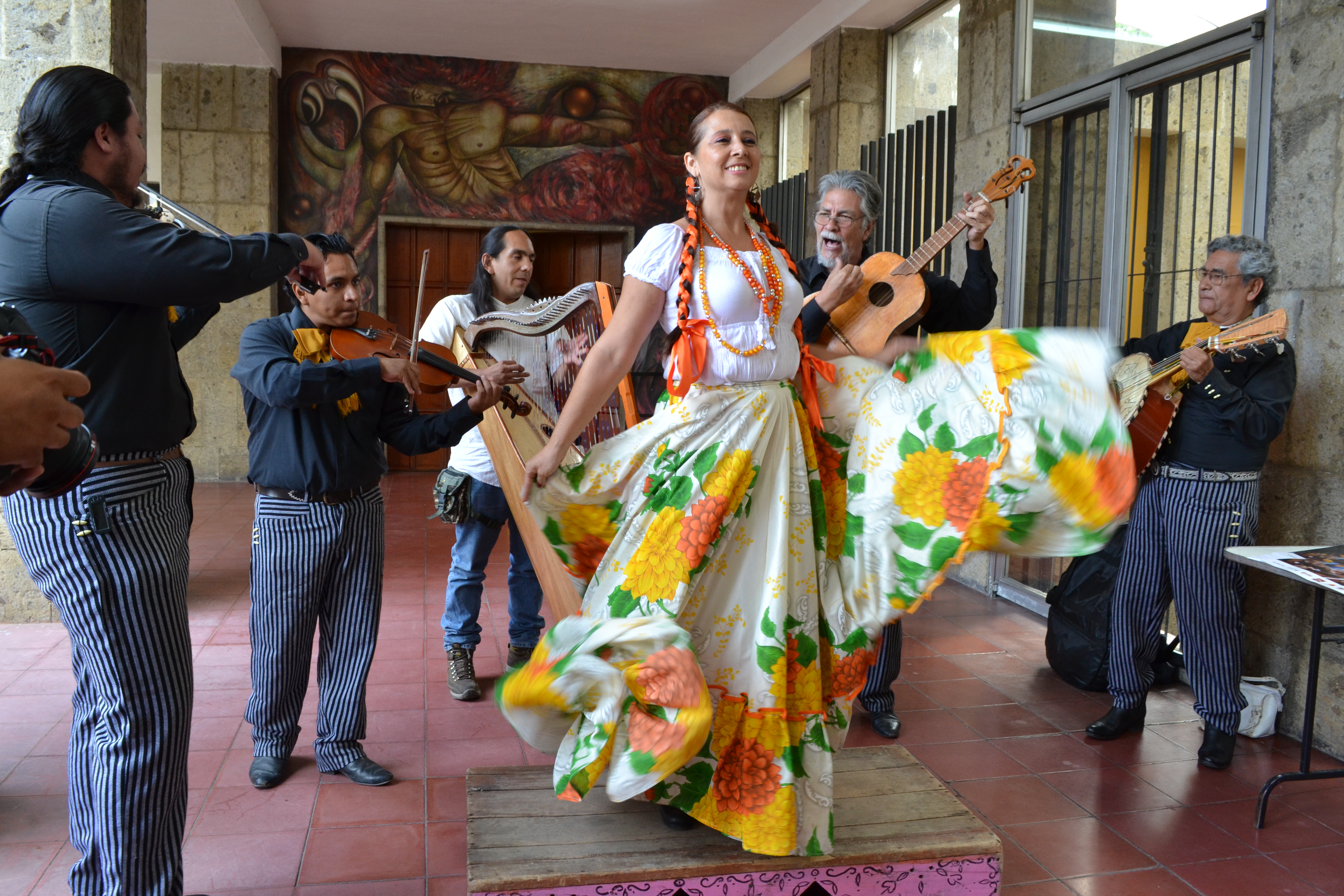  Lanzan convocatorias para el encuentro nacional del mariachi tradicional