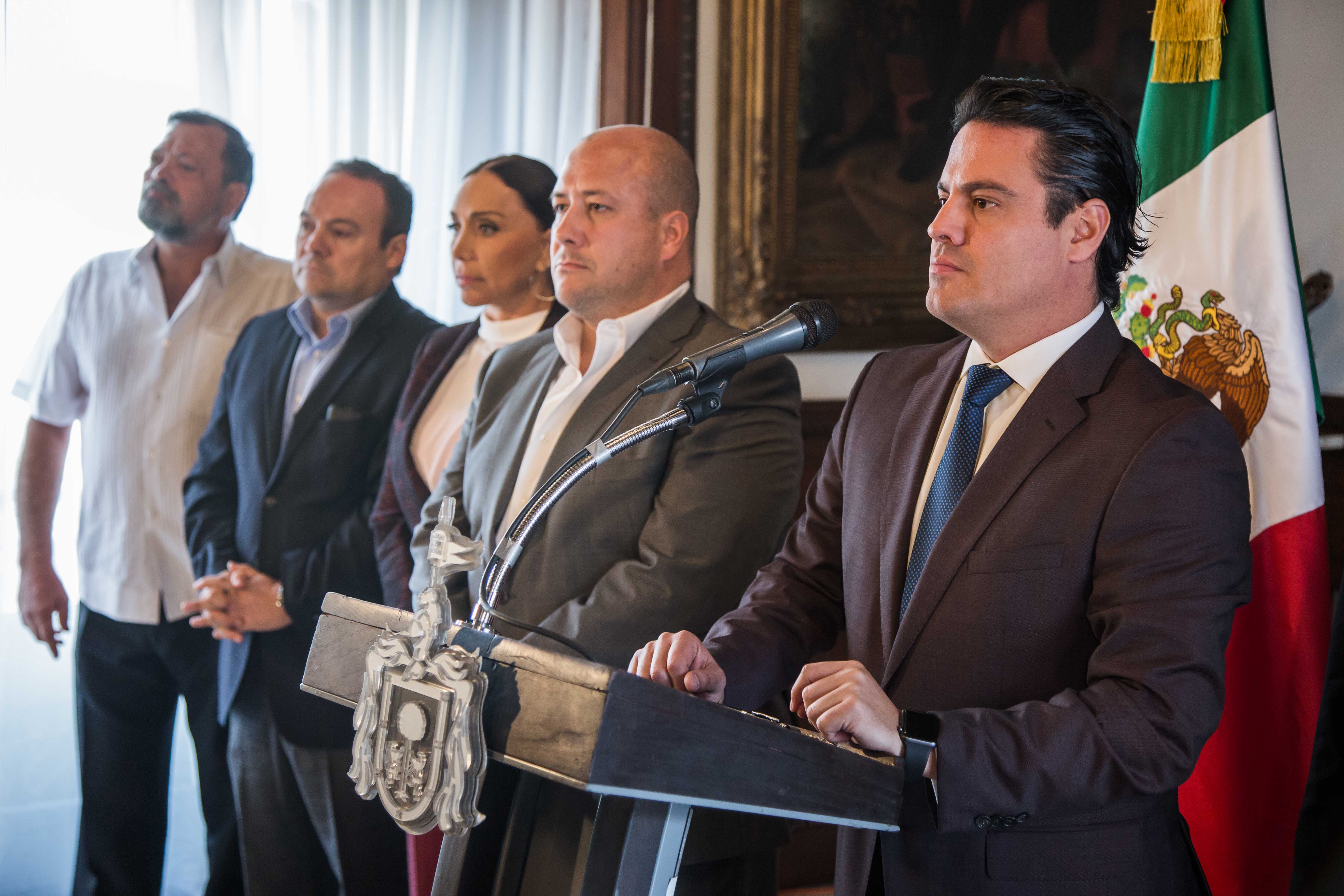 Se reúnen Gobernador de Jalisco y alcaldes electos de ZMG para definir