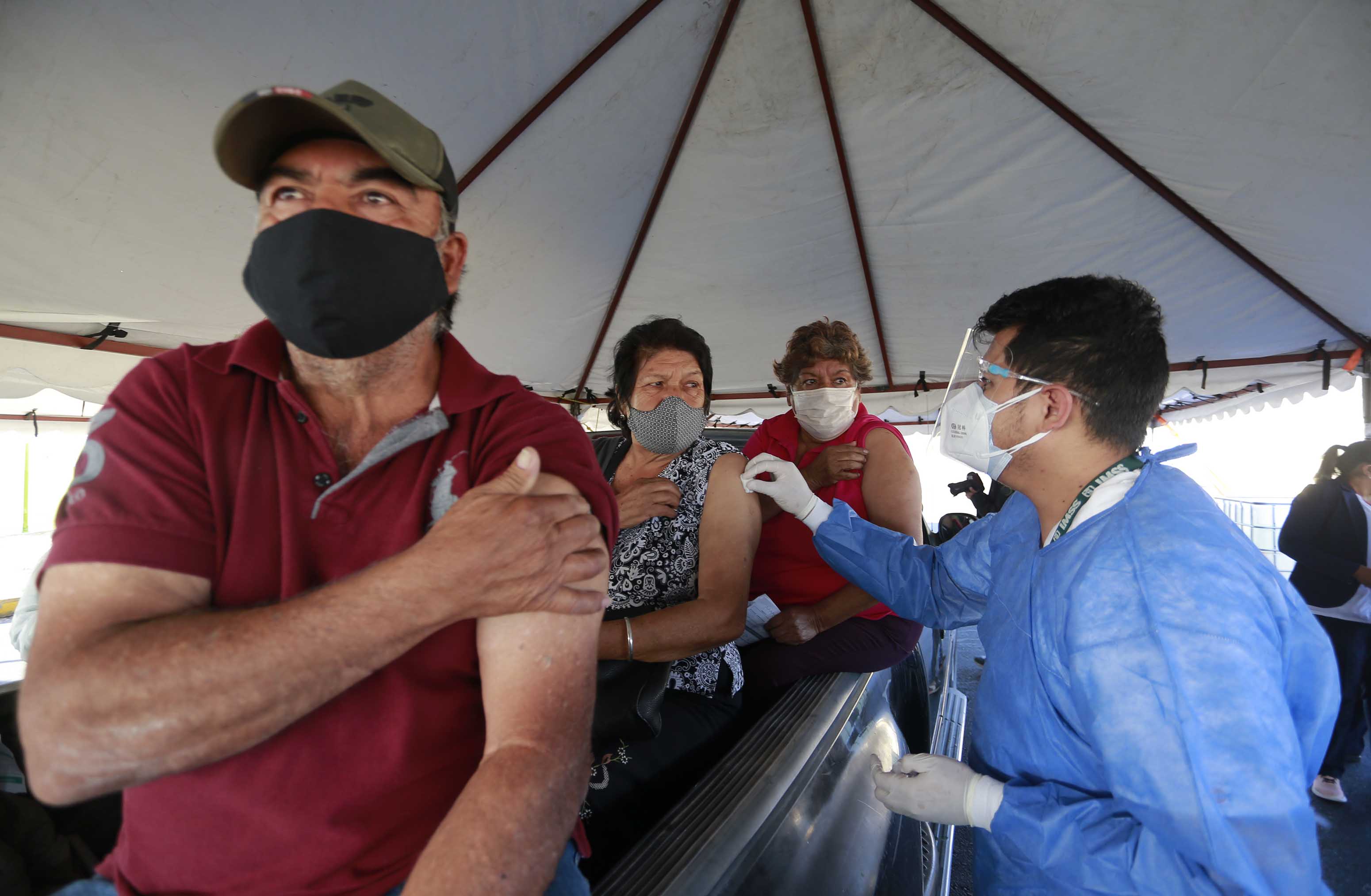 Avanza sin contratiempos vacunación contra COVID-19 en Zapopan