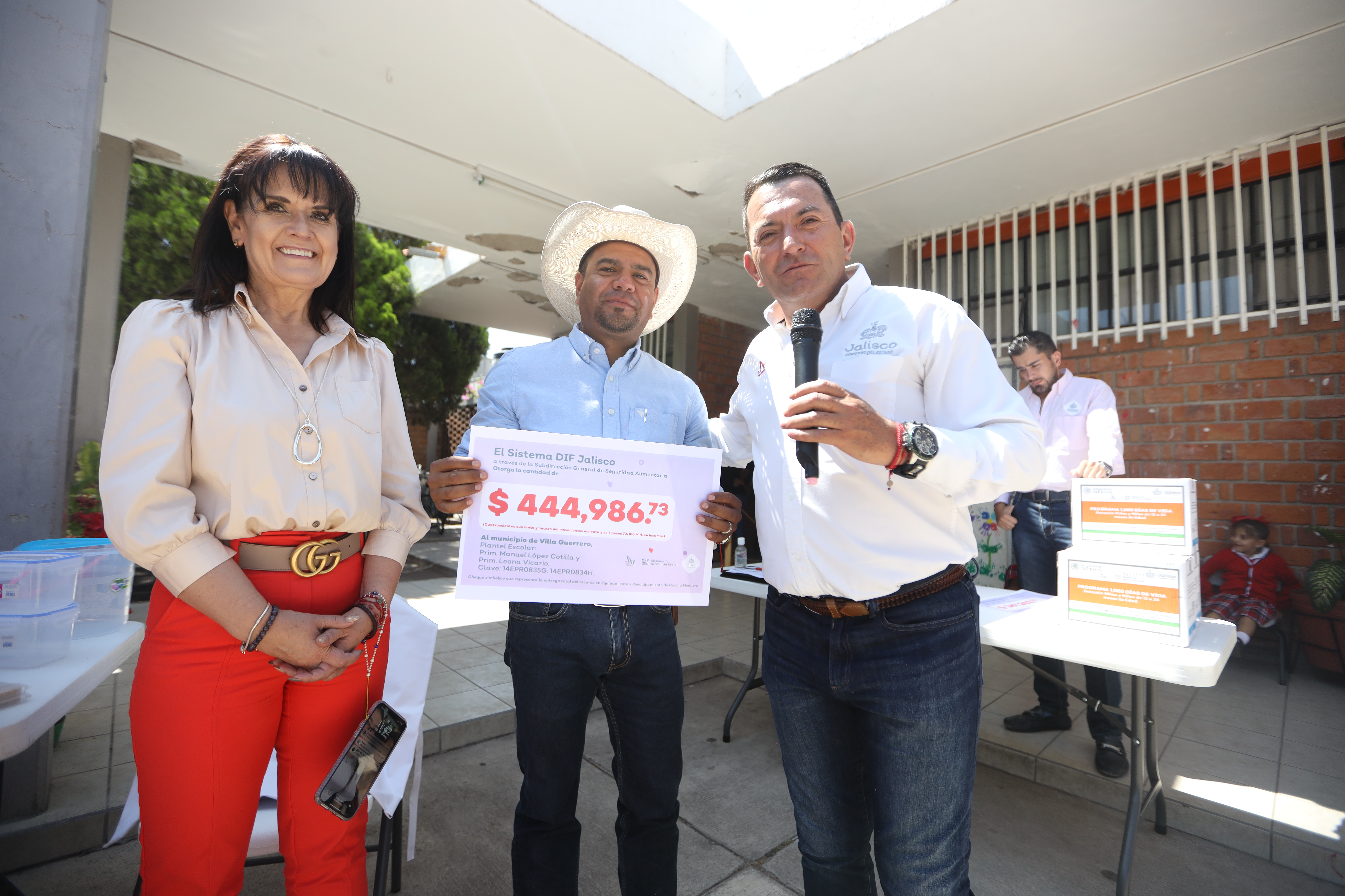 Equipa DIF Jalisco espacios alimentarios de nutrición escolar en Regiones Norte y Sur