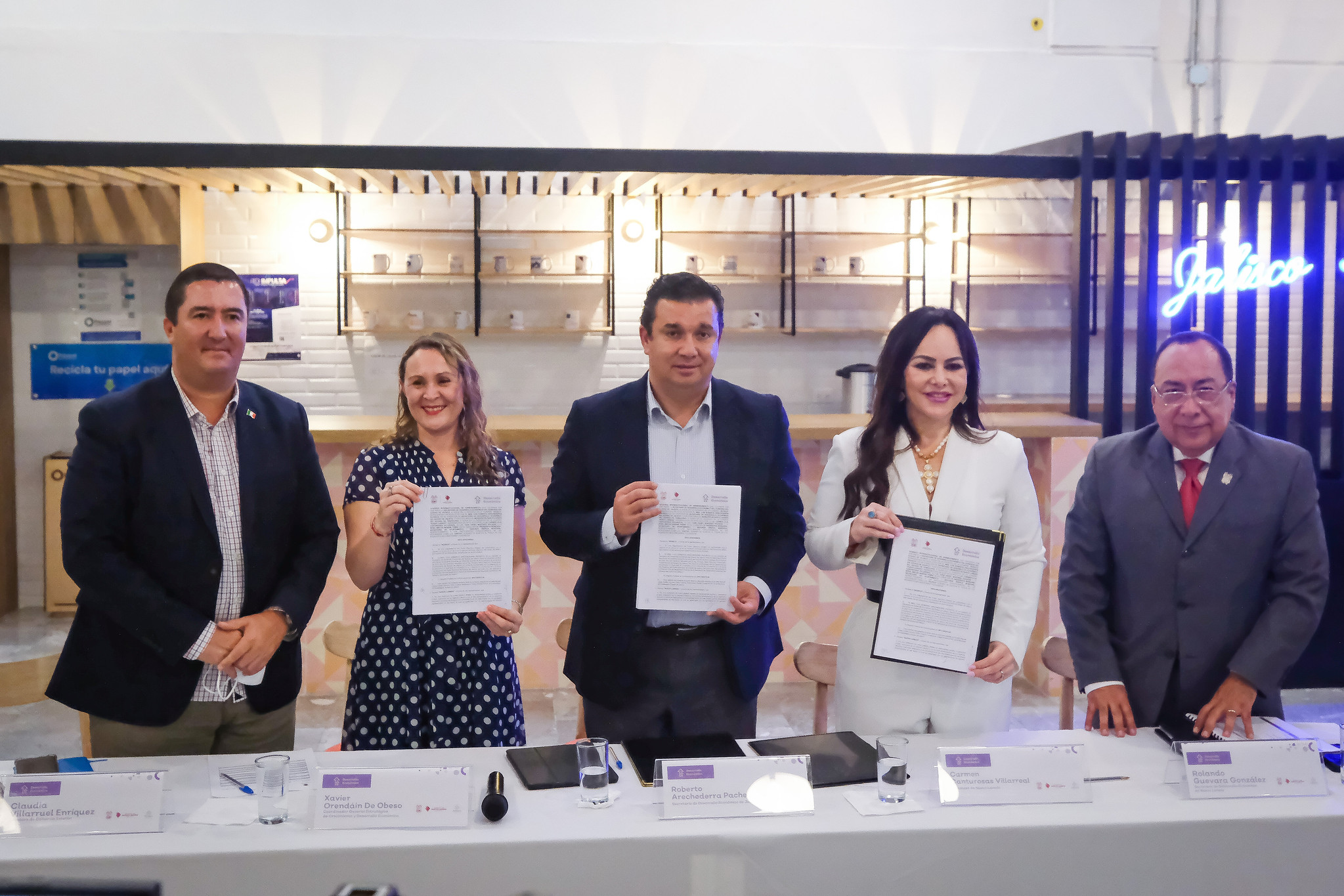Avanza proyecto de HUB Logístico, firman Jalisco y Nuevo Laredo acuerdo para incentivar las exportaciones a través de su frontera