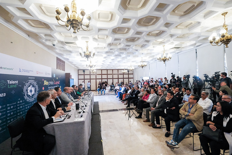 Anuncia Enrique Alfaro el regreso de Jalisco Talent Land en su experiencia completa