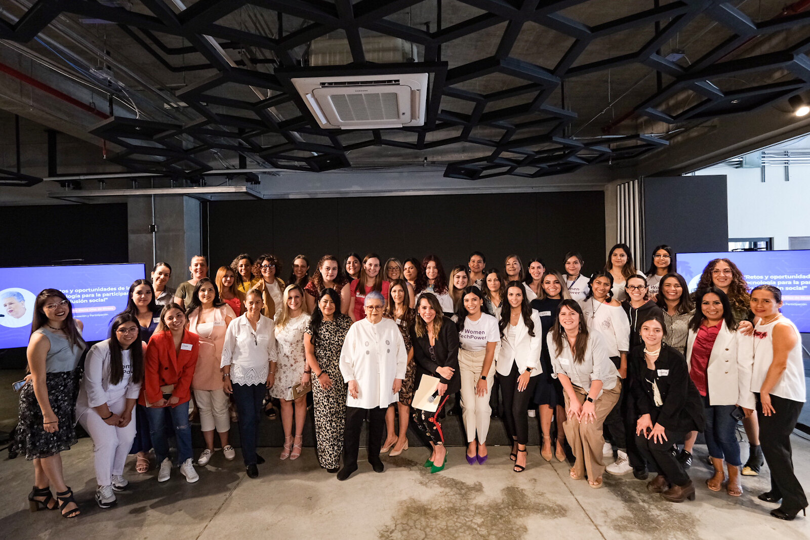  CGIG realizó el primer Foro “Mujeres liderando en la tecnología” 