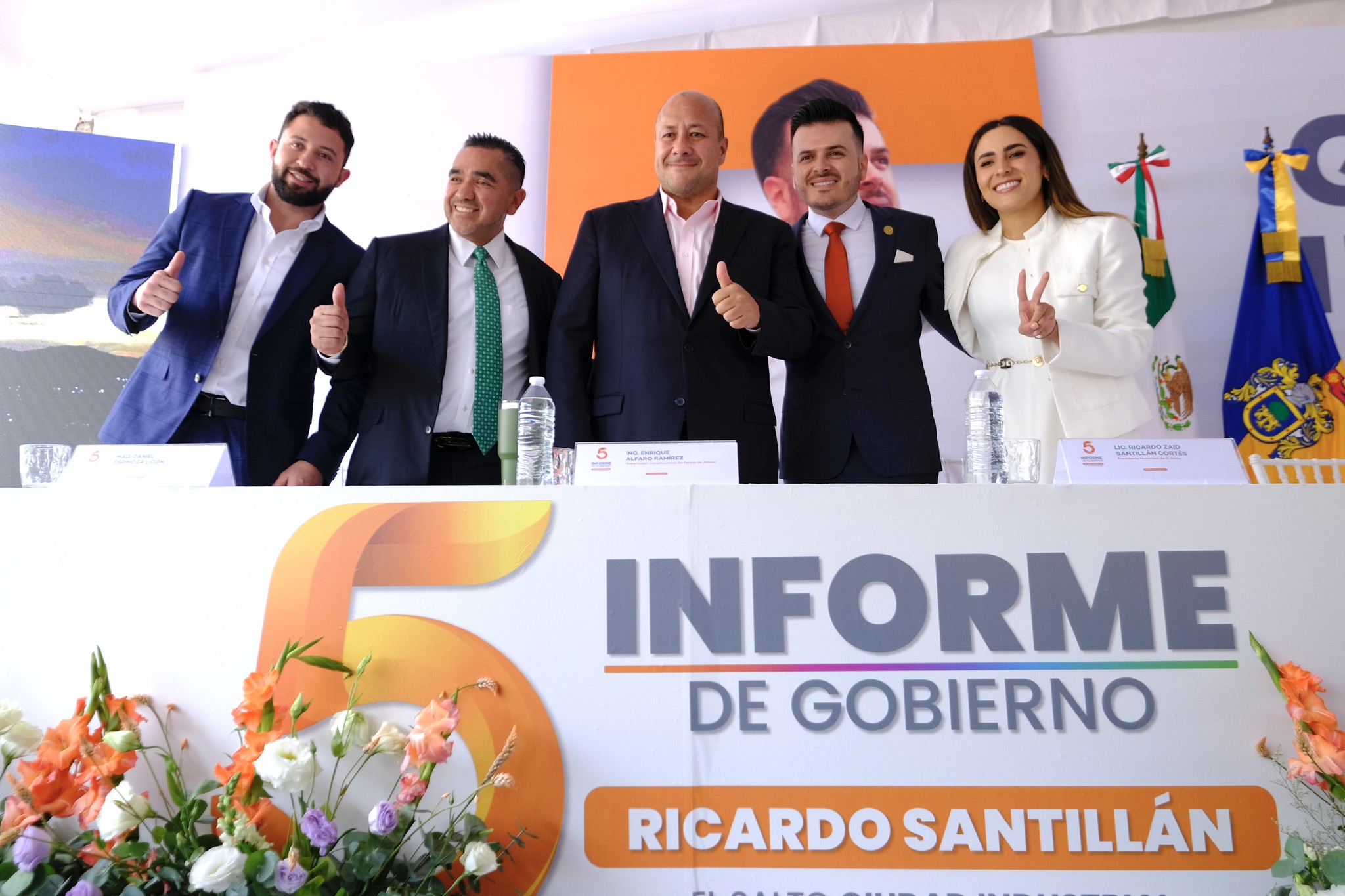 Enrique Alfaro asiste al 5to. Informe de Actividades del alcalde de El Salto Ricardo Santillán; destaca que el municipio aporta en grande a la economía local
