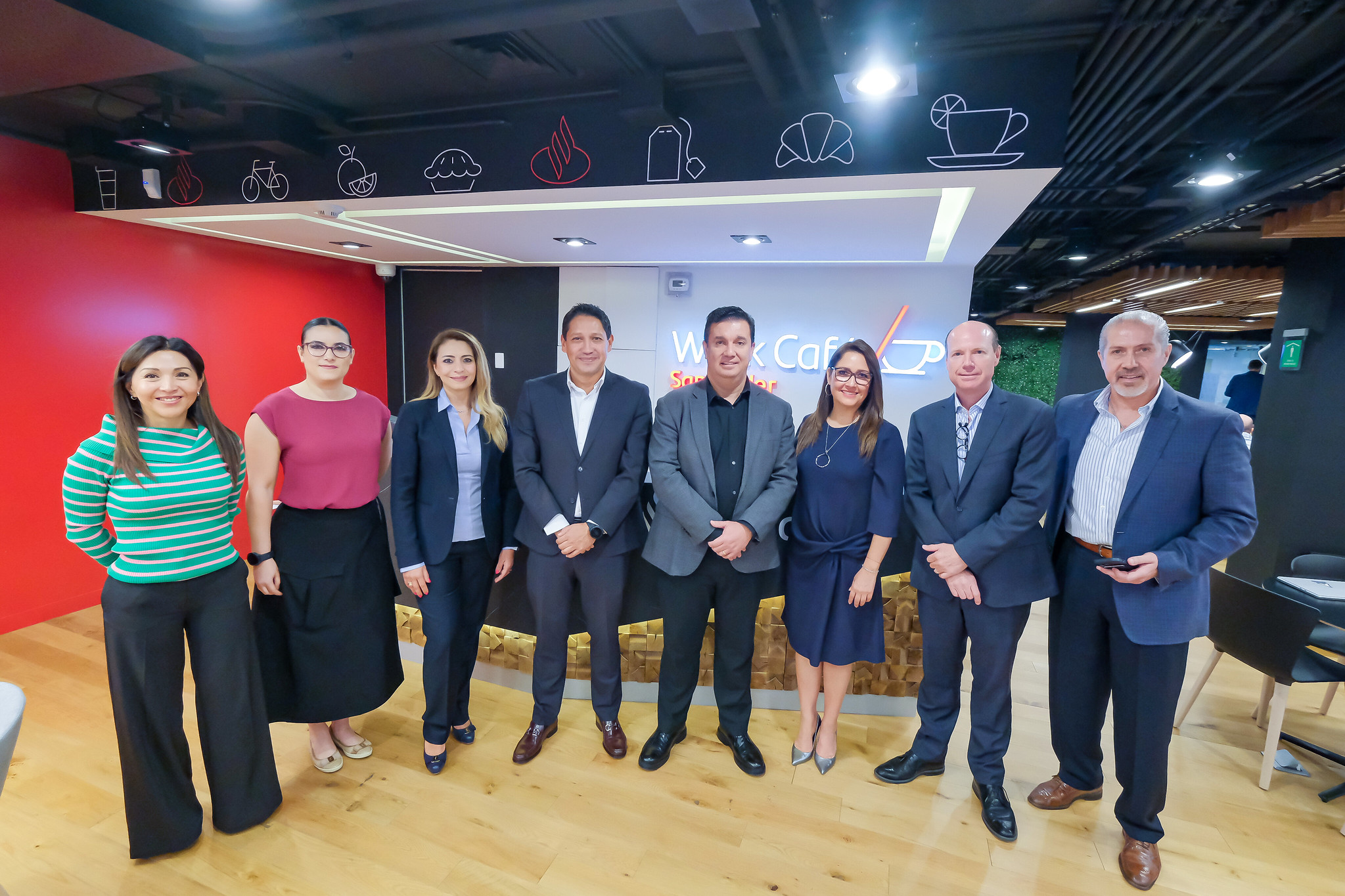 Firman SEDECO y Banco Santander convenio para apoyar a las PyMEs de Jalisco