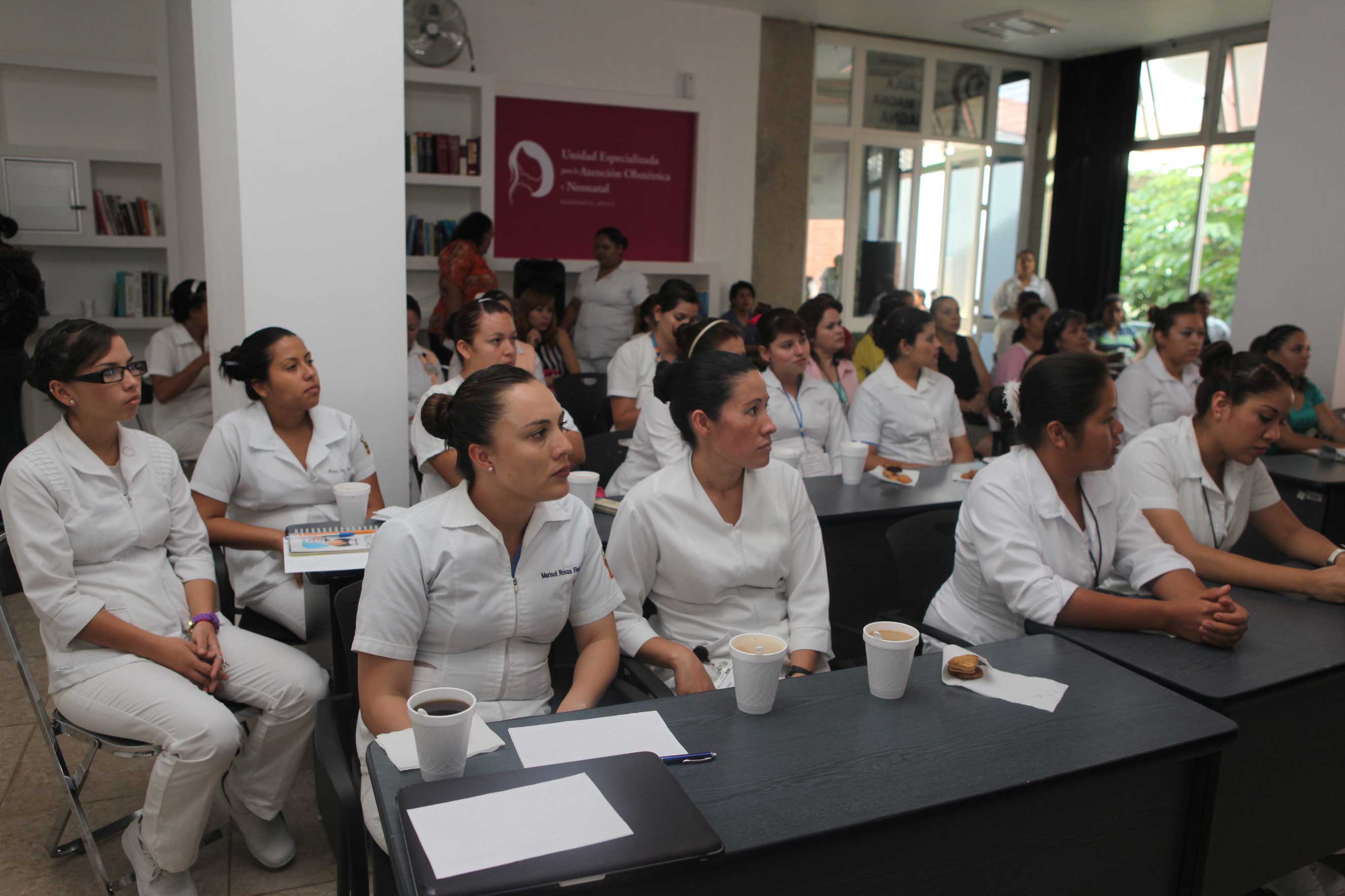 Hospital de la Mujer realiza  detecciones y ciclo de conferencias en prevención del cáncer de mama     