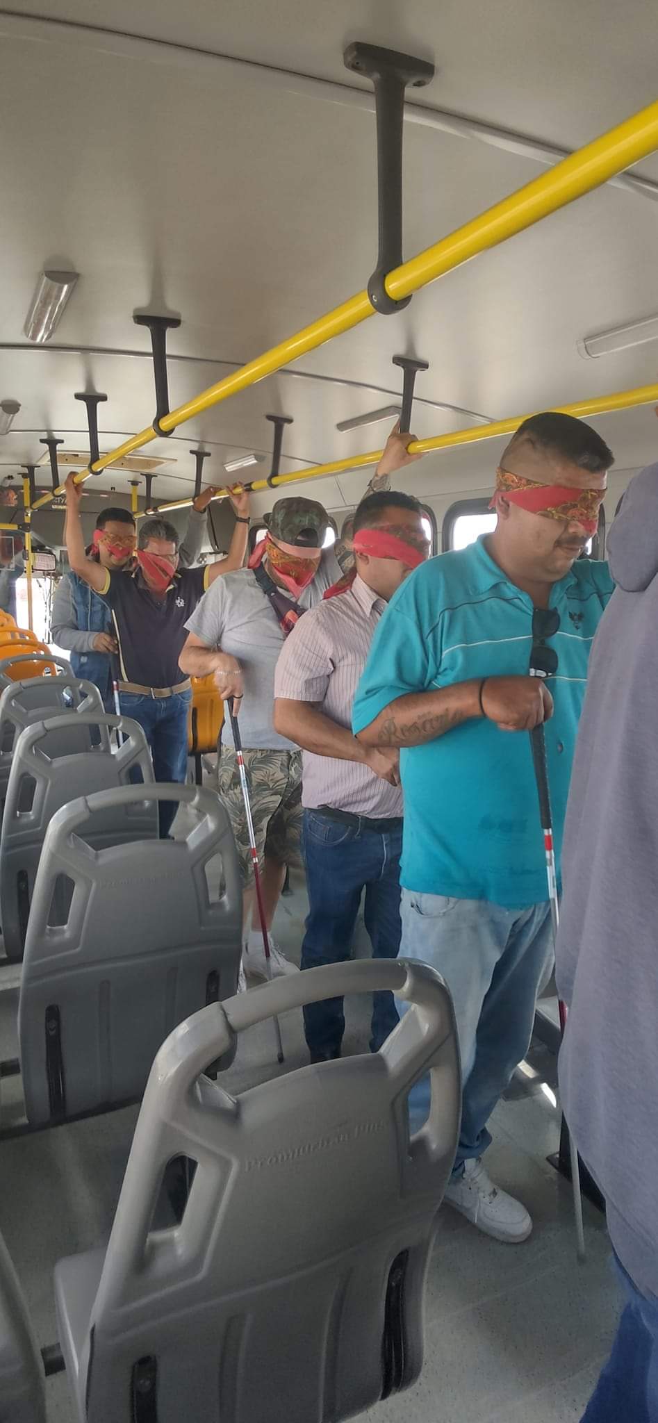 Sensibilizan a conductores de transporte público de Lagos de Moreno sobre el cuidado a peatones y ciclistas