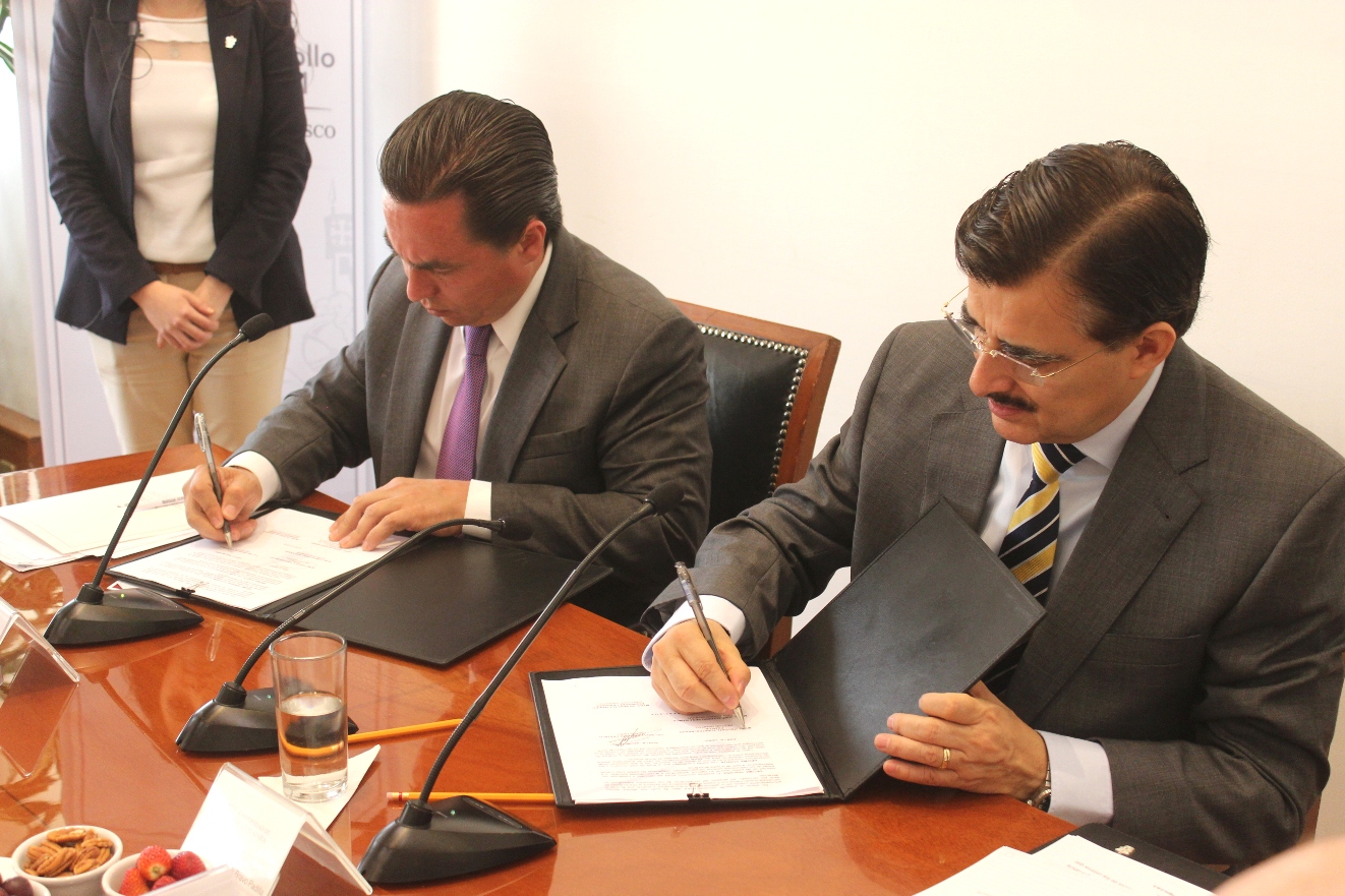 Firman SEDIS y UdeG convenio de Sistema Gratuito de Transporte Multimodal para estudiantes en tres regiones de Jalisco