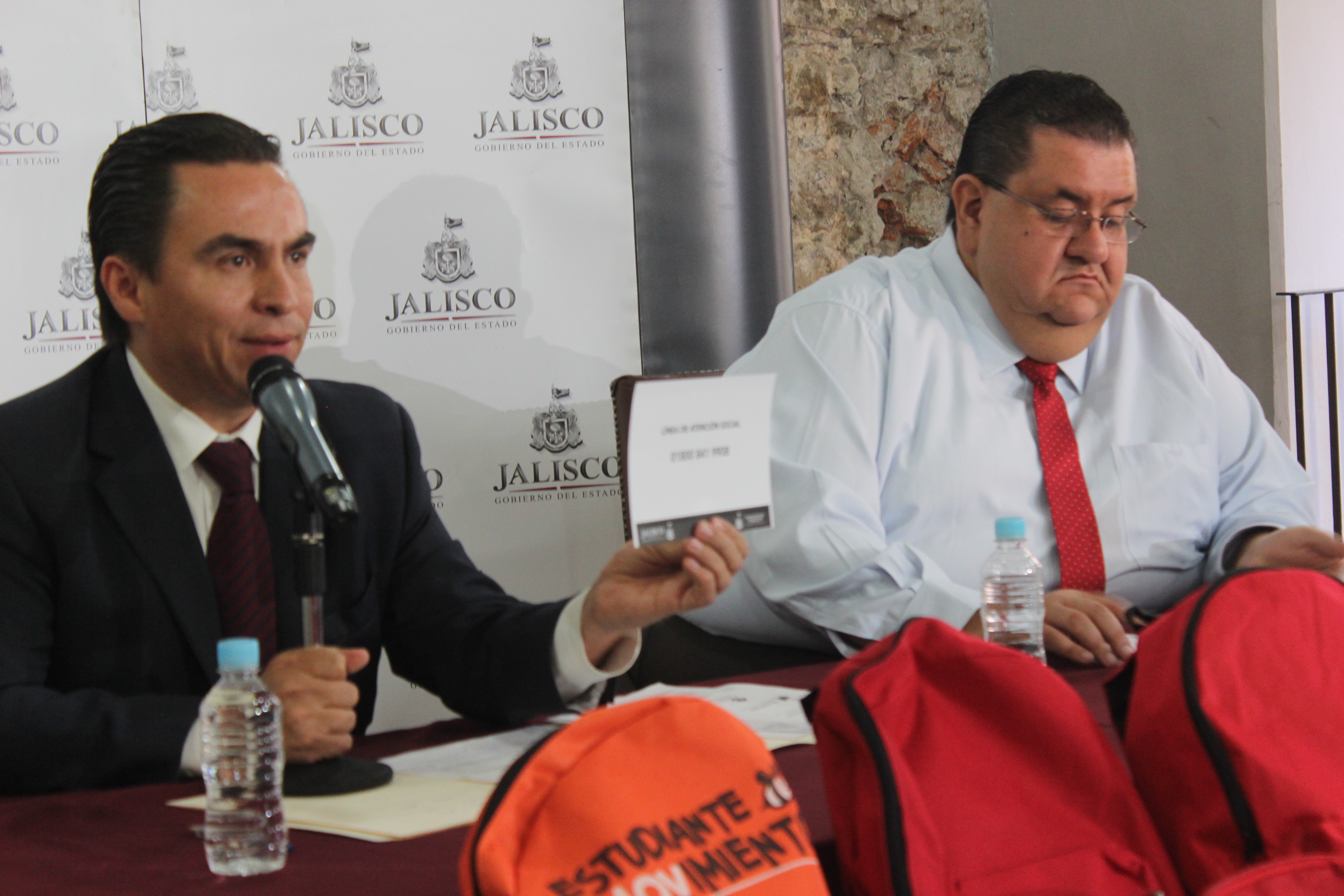 Presentan SEDIS y SE mochilas y útiles escolares que se repartirán gratuitamente a alumnos de escuelas públicas