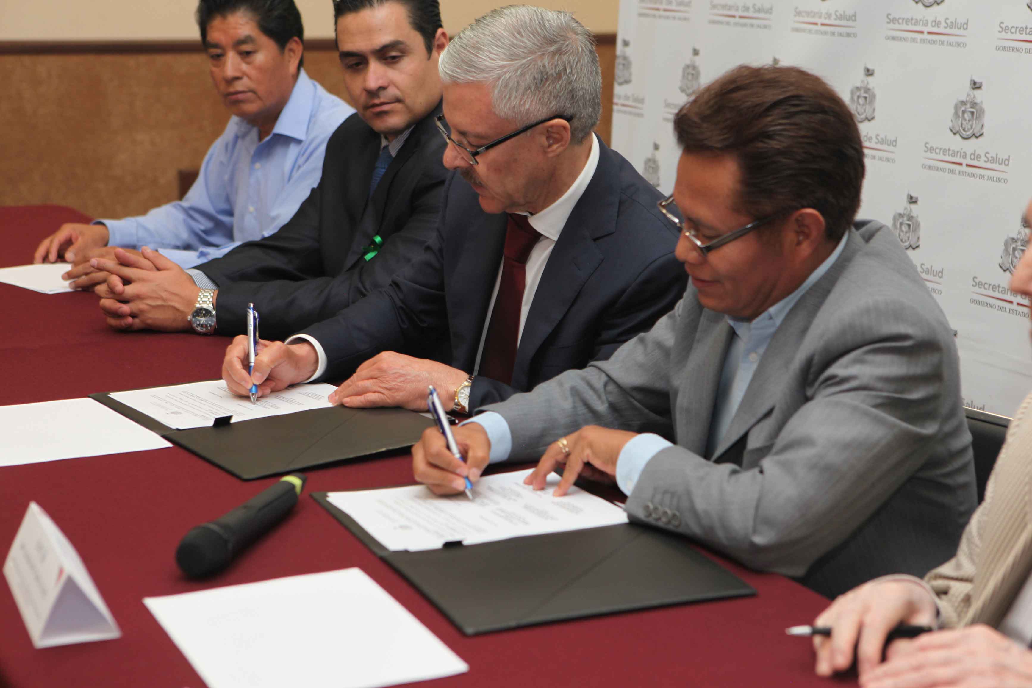  Firma Jalisco y Tlaxcala convenio para la atención de pacientes de Labio y Paladar Hendido