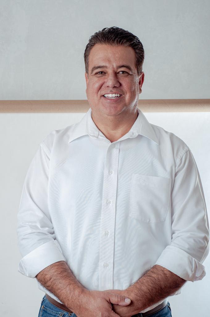 Foto del presidente municipal del municipio de Juanacatlán