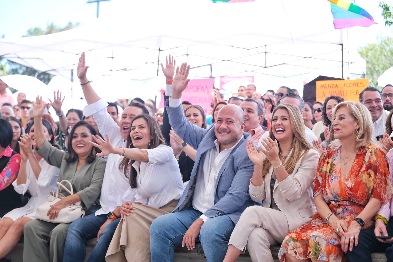 Acompaña Enrique Alfaro a Mirza Flores en su 2do. Informe de Actividades como Diputada Federal por Jalisco