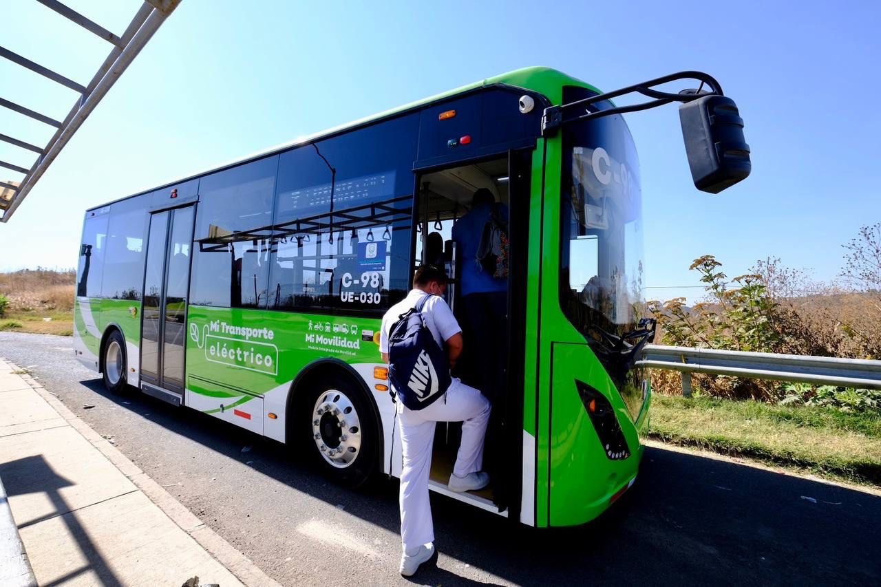 Acuerdan Setran y CUTonalá eficientar las rutas del transporte público en la zona  