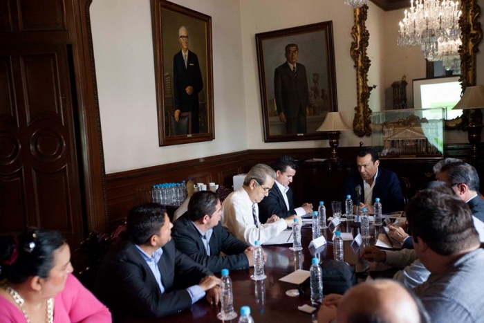 Reuniones del día 01 de diciembre de 2015