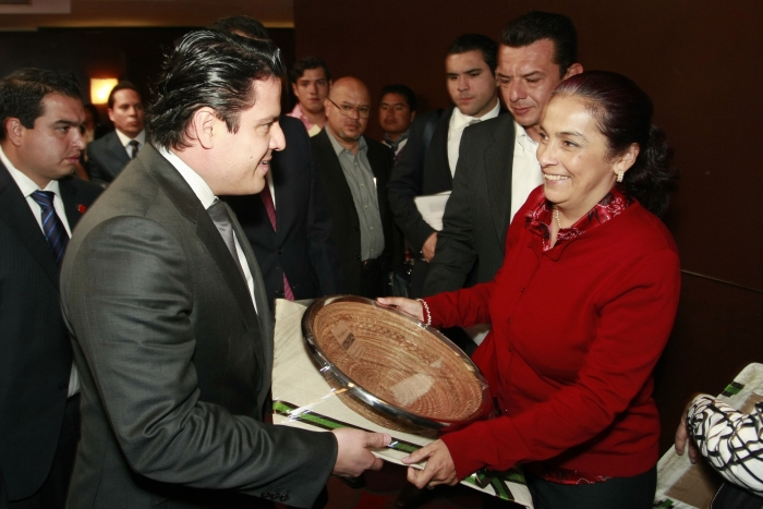 VI Informe anual del Presidente de la CEDHJ / Firma de convenio de la CNDH con los tres poderes del estado