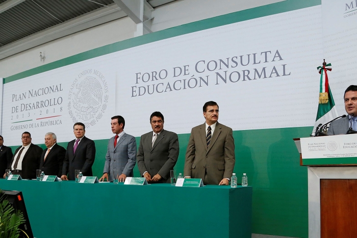 Inaugura Aristóteles Sandoval el Foro de Consulta Educación Normal