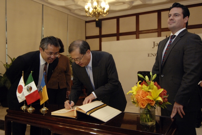 Gobernador de Jalisco se reúne con embajador de Japón 