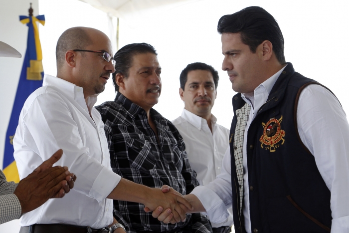 Entrega Gobierno de Jalisco apoyos a damnificados de la presa Hurtado