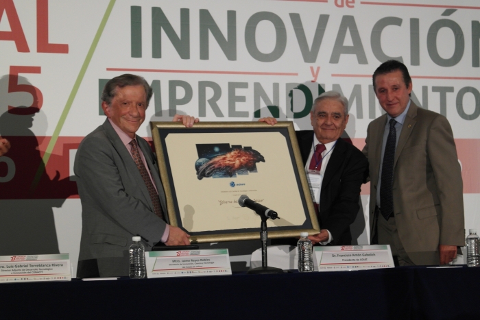 Imagen alusiva a la nota Reconoce ADIAT a Jalisco con el Distintivo a la Gestión de la Tecnología e Innovación