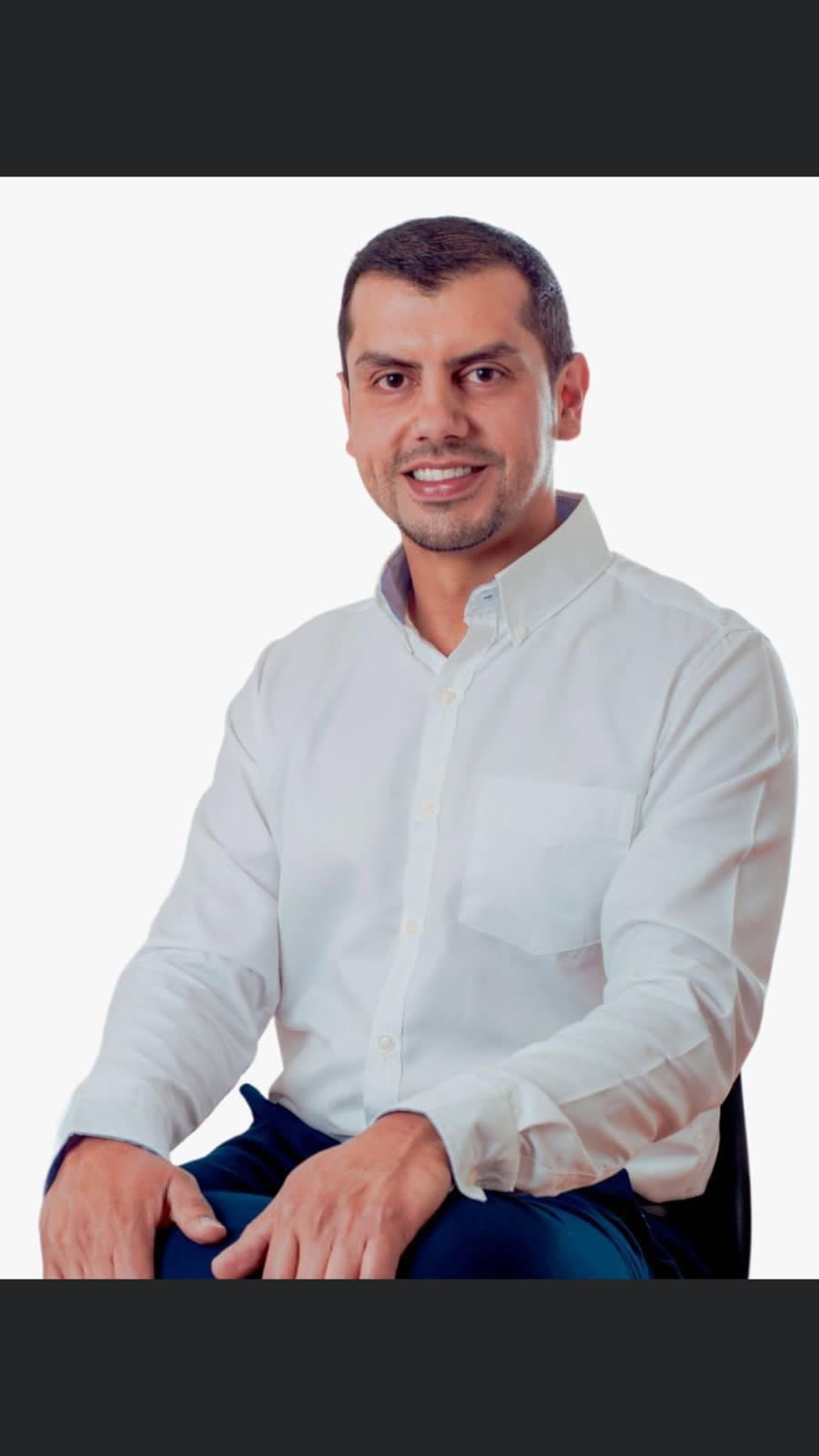 Foto del presidente municipal del municipio de Tepatitlán de Morelos
